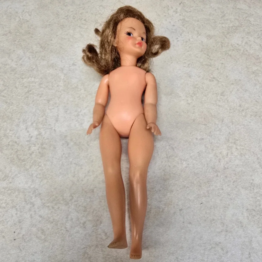 Vintage Ideal Toy Corp G-9-W‎ Fashion Doll Brown Hair Blue Eyes Freckles 9 inch